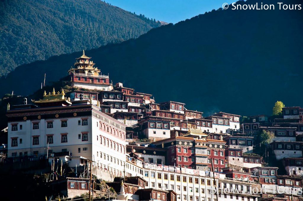 Baiyu Monastery in Sichuan