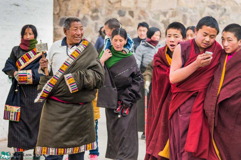 Amdo Tibetans from Labrang Monastery, Gansu