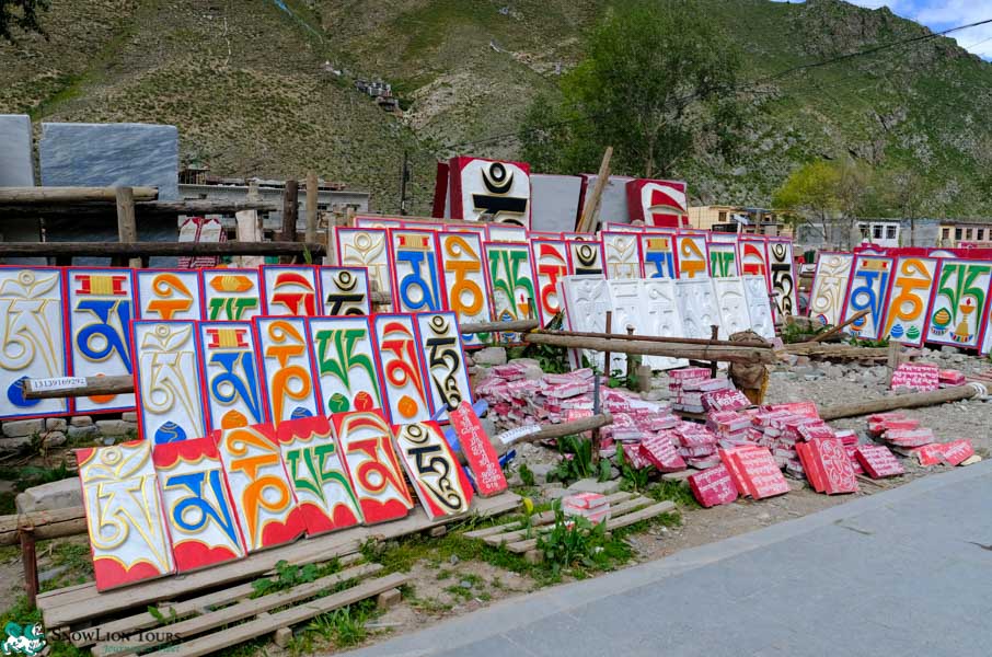 Gyanak Mani Stone in Yushu - Amdo and Kham Tour
