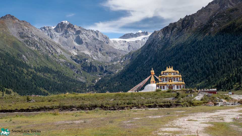 Dzogchen Monastery - Xining to Shangri-la Tour