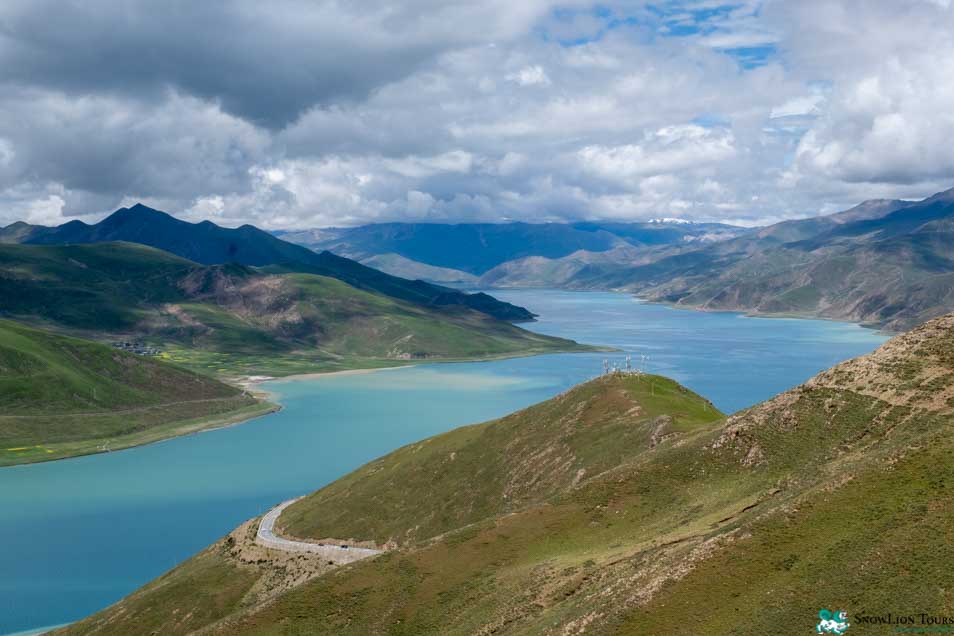Yamdrok Lake in Tibet