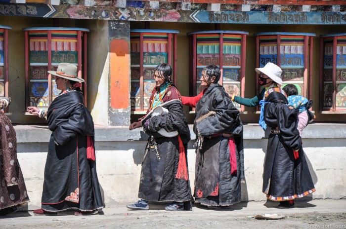Pilgrims in Kham tibet
