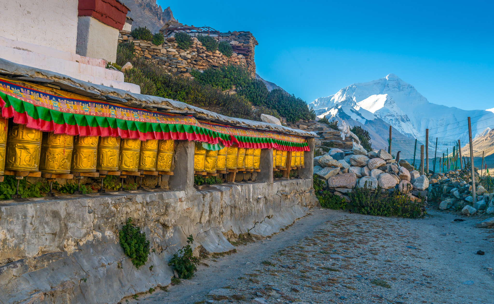 Central Tibet Tours - SnowLion Tours
