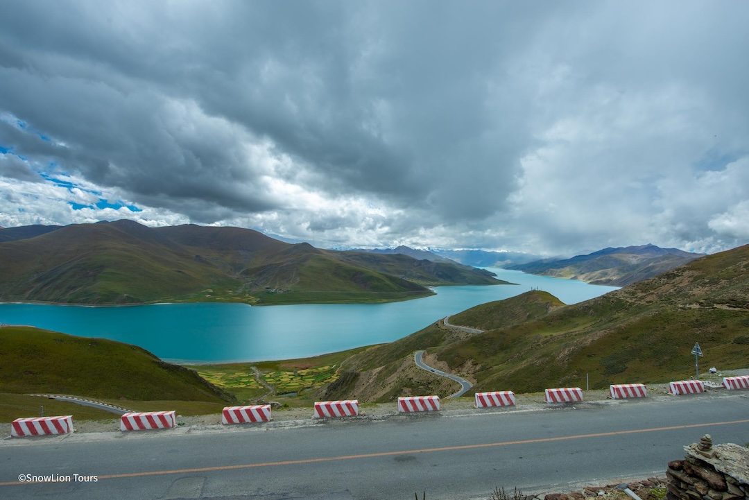 Yamdrok Lake in Tibet