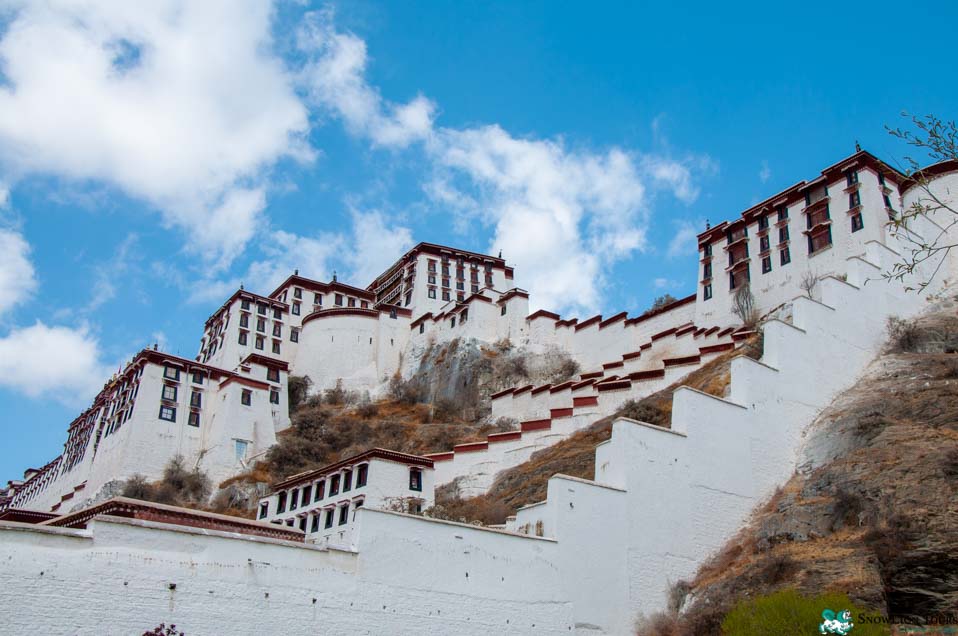Potala Palace is one of the highlights of incredible Everest tour
