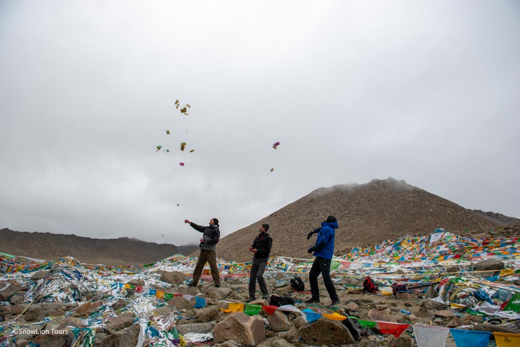 Kailash Tour Day 2 on the Dolma la pass