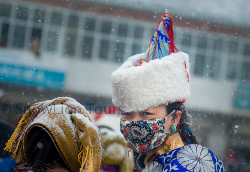 Tibetan girl, Labrang, Xiahe