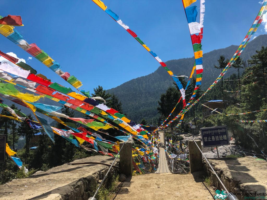 Sightseeing at Nepal and Tibet border