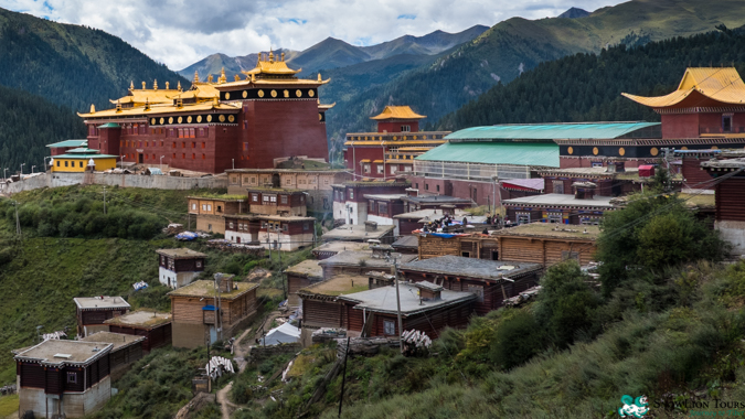 Dzongsar Monastery 